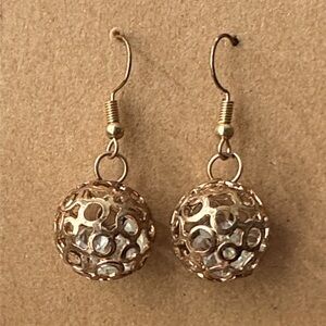 Elegant Gold Crystal filled Filigree Earrings